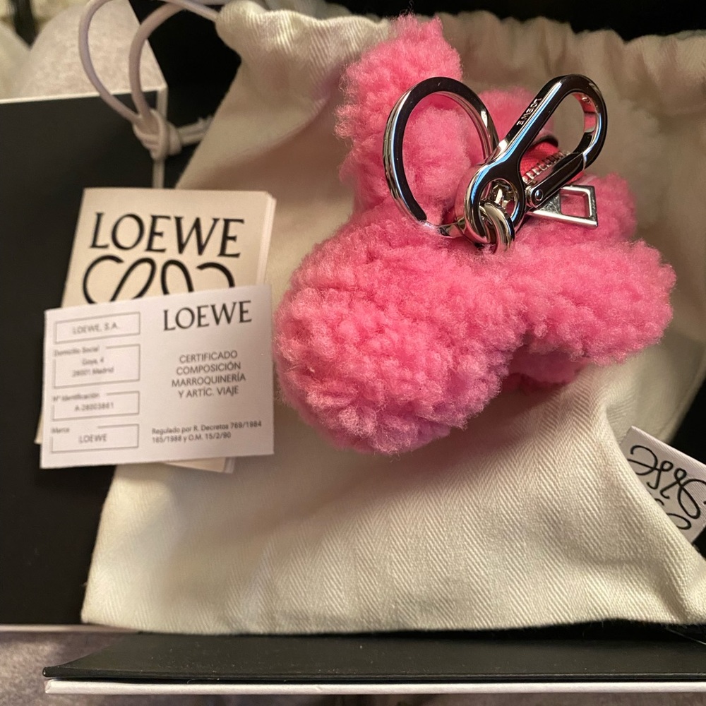 New Authentic Loewe Pink Bunny Shearling Coin Purse